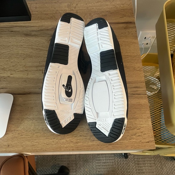 LOUIS GARNEAU MULTI FLY - URBAN CYCLING SHOE (never worn) - Picture 2 of 4